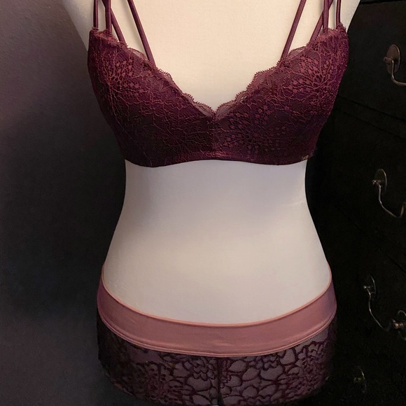 Victoria’s Secret Bra & Panty Set Burgundy Pink - Picture 2 of 7